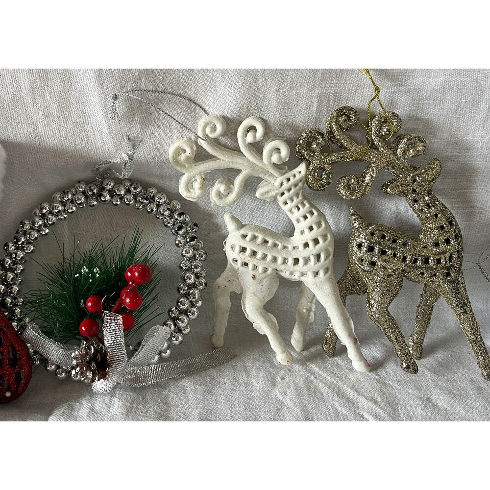 Mixed Lot of 20 Christmas Ornaments - Picture 7 of 10